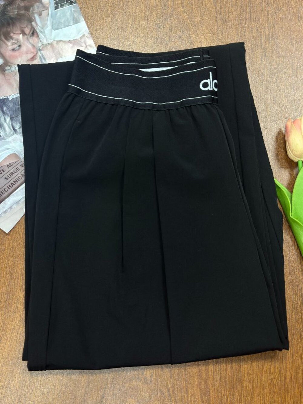 Brand New 🎼 ALO Yoga Lightweight & Versatile Black Pants👩🚀Minimalist Style - Picture 4 of 7